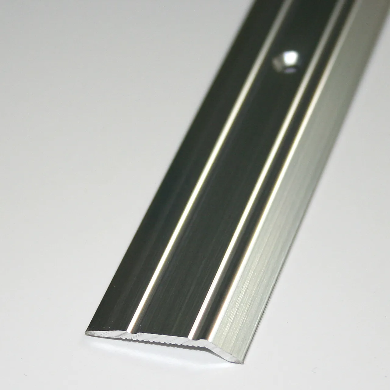 Nivålist nr. 5 2 meter sølv blank borret m/skruer