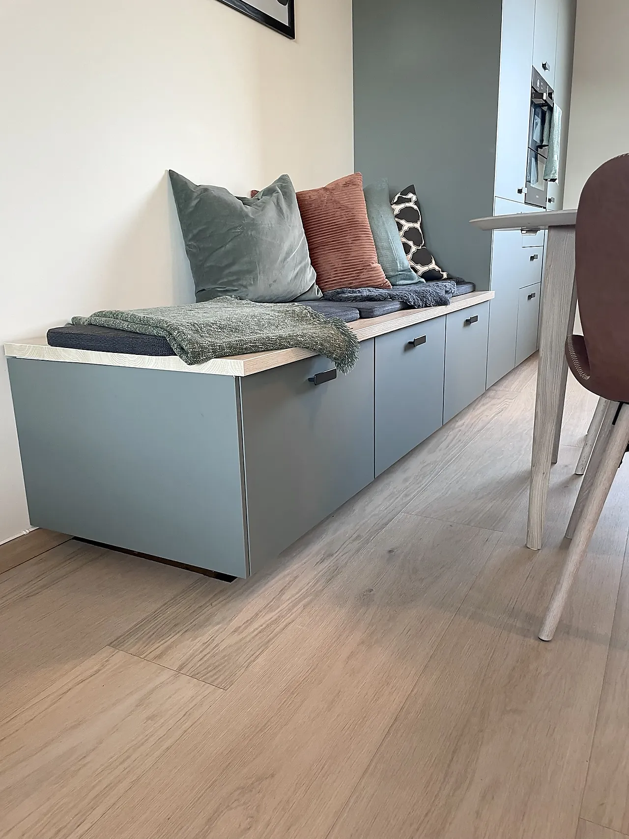 Tregulv herdet eik Frøya hvit