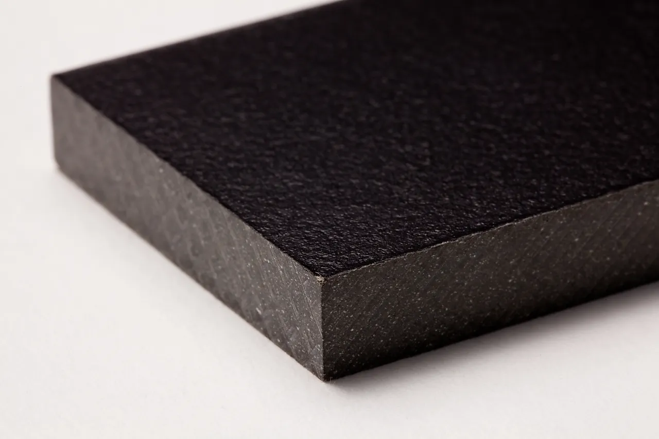 Fasadepl solid 191 8x1192x3050 mm gjennomfarget med malt overflate Fasadepl solid 191 8x1192x3050 mm gjennomfarget med malt overflate