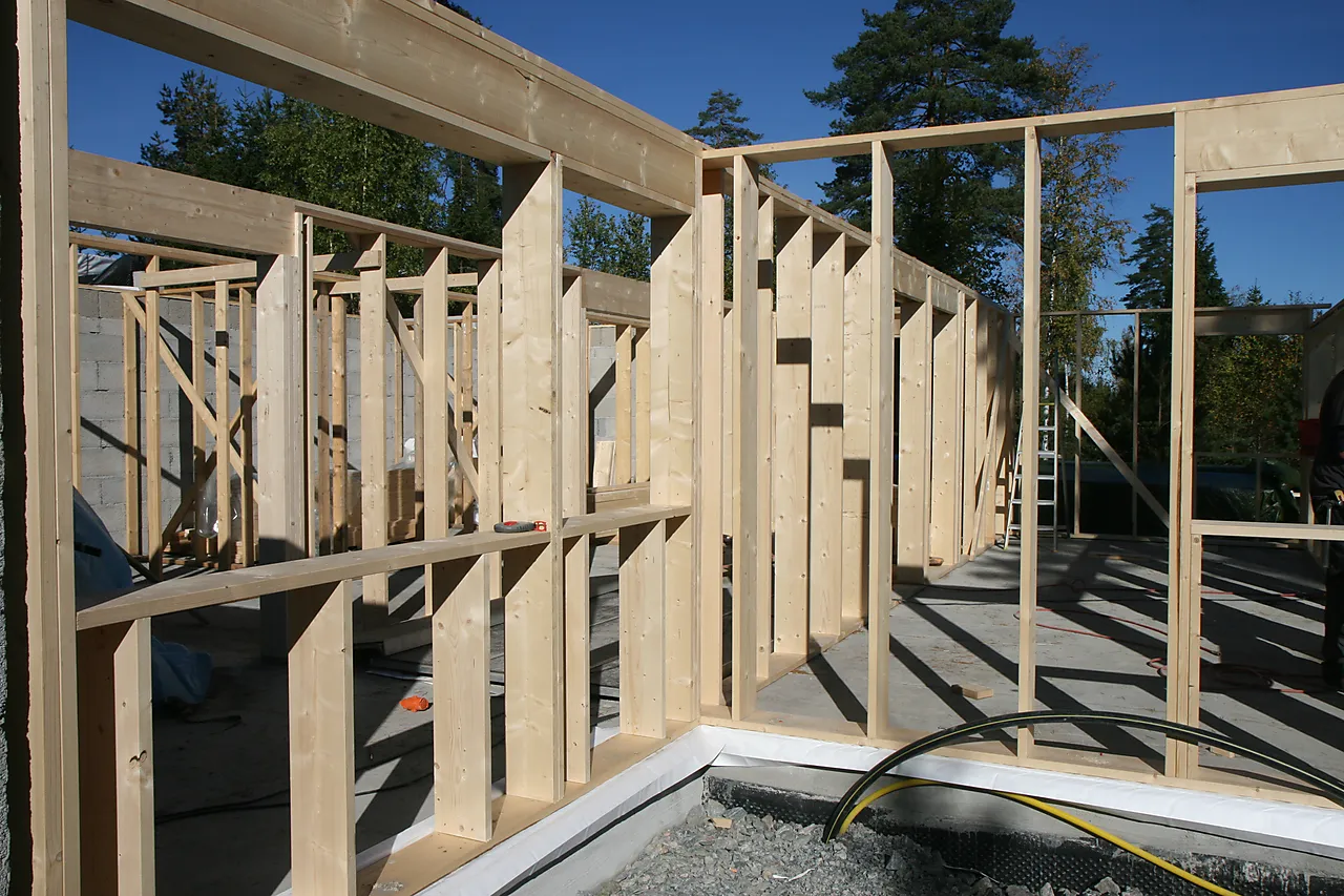 Konstruksjonsvirke C24 ubehandlet gran 36x198 mm null - null - 2 - Miniatyr