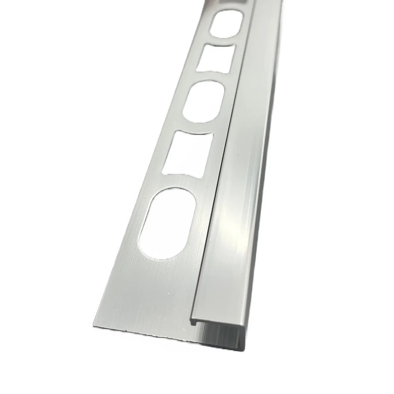 Hjørnelist firkant polert 10mm aluminium Hjørnelist firkant polert 10mm aluminium