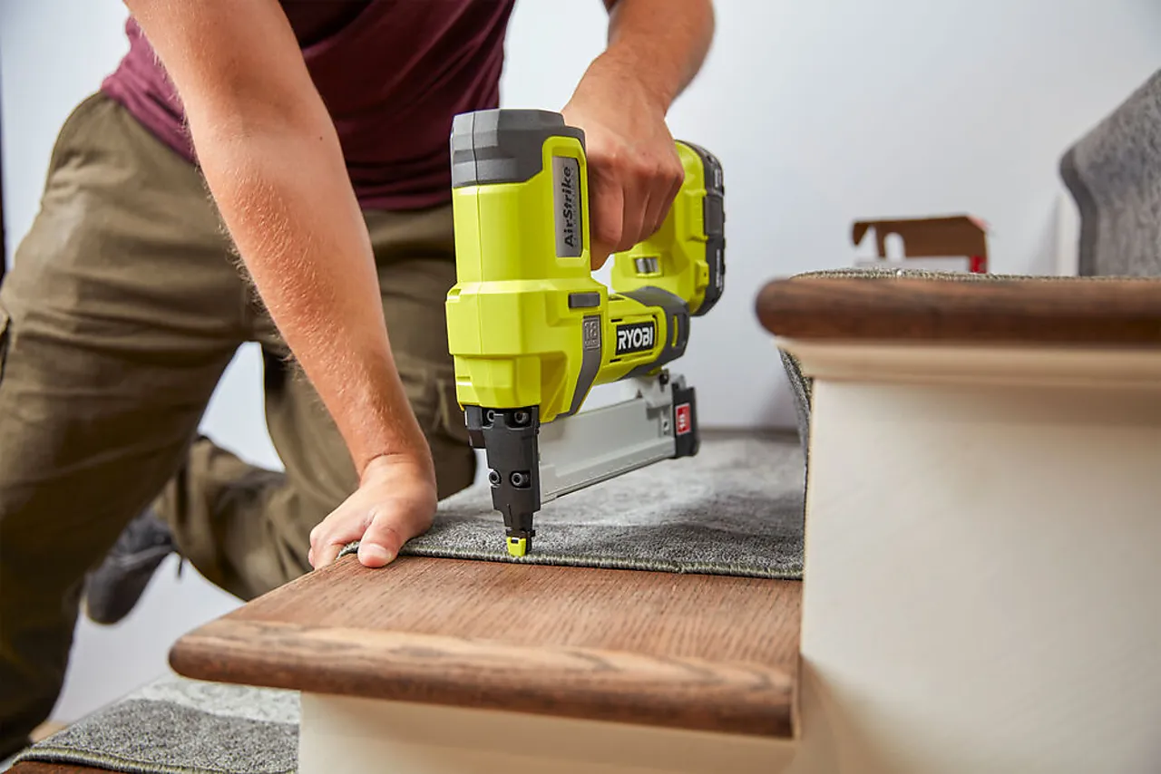 Krampepistol 18 volt 2 moduser null - null - 3 - Miniatyr