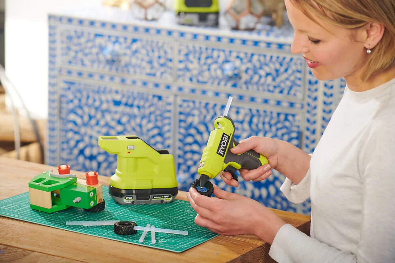 Limpistol mini RGLM18-0 One+ 18V null - null - 2 - Miniatyr