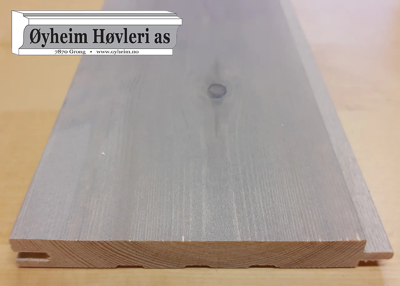 Furu 14x120 slettpløyd beis patinag jotun pure nature 9099 patinagrå Furu 14x120 slettpløyd beis patinag jotun pure nature 9099 patinagrå