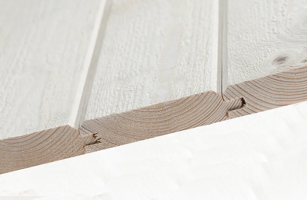 Kledning fas not/fjær 19x120 mm hvit