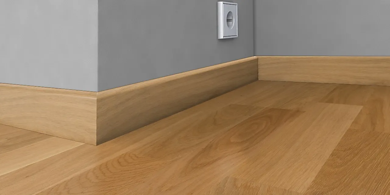 Gulvlist 16x60 eikfinert 240cm Gulvlist 16x60 eikfinert 240cm