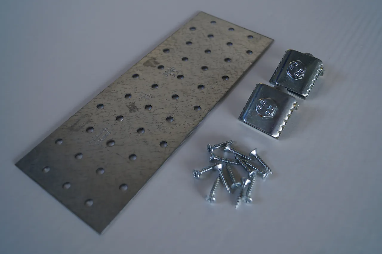 Beslagspose til 2-fløyet skyvedørskarm