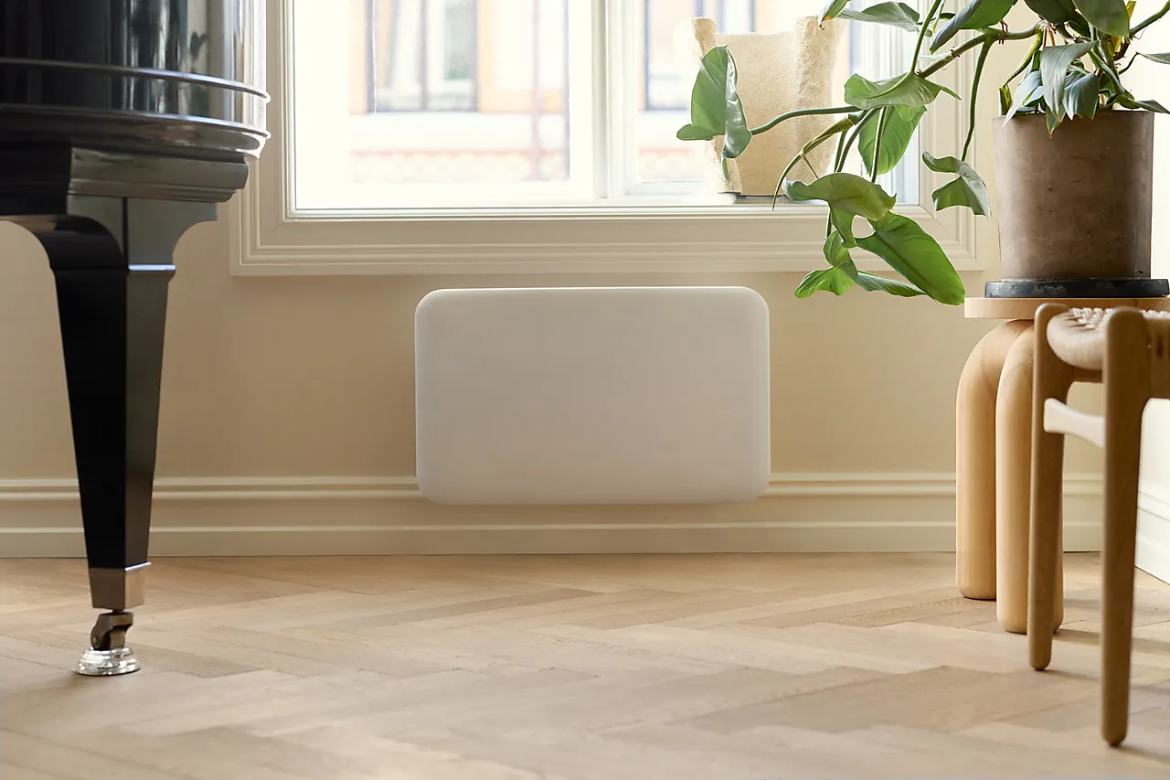 Panelovn stål Invisible 700 watt hvit