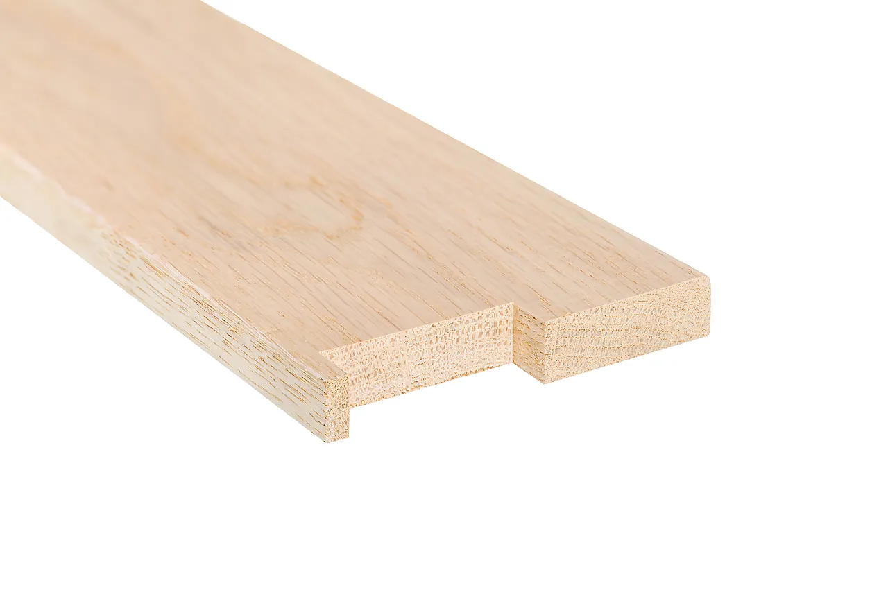 Terskel 90 cm mellomliggende 9 mm hvitpigmentert lakkert eik