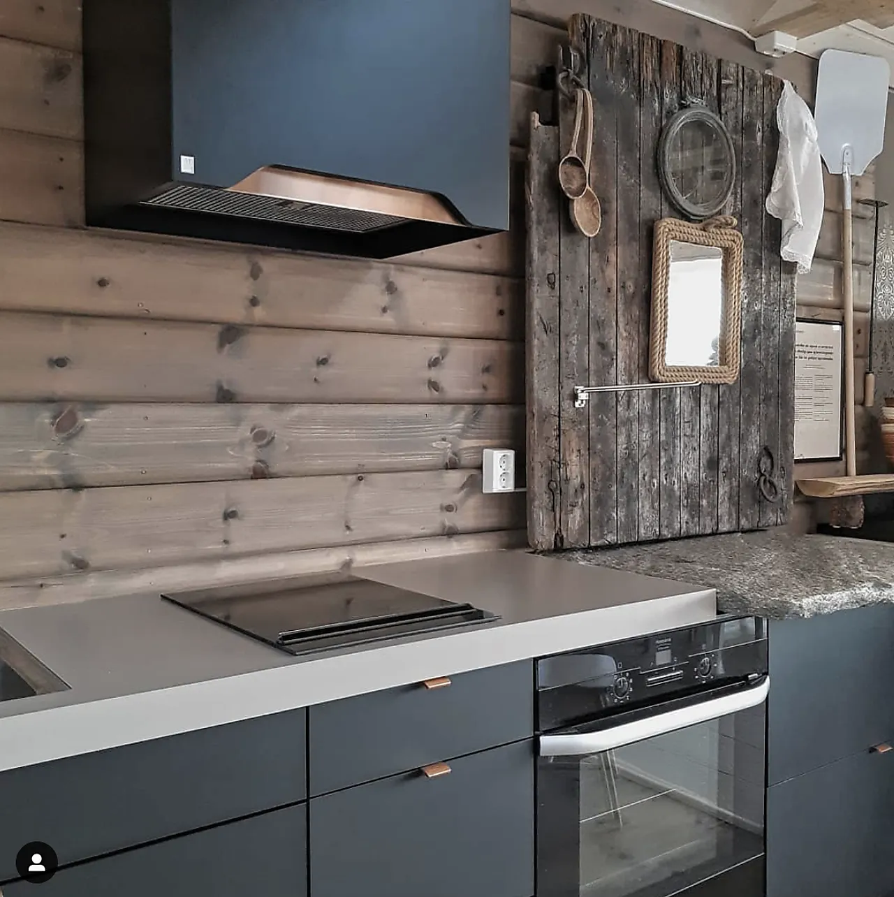 Kjøkkenvifte Gaia Sense vegghengt 80x70,4 cm Kjøkkenvifte Gaia Sense vegghengt 80x70,4 cm