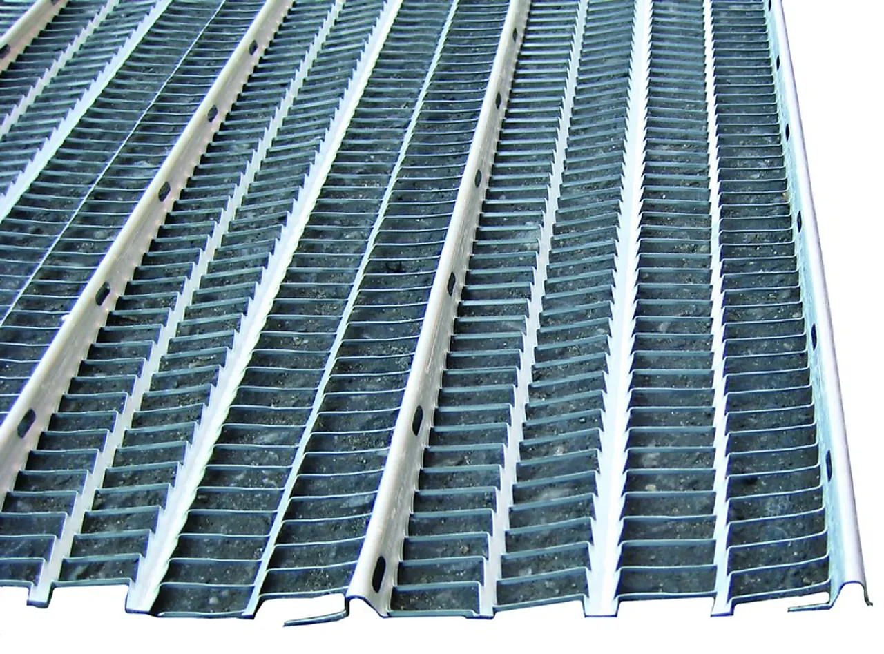 Strekkmetall galvanisert stål 0,6 x 2,5 meter 30 m² Strekkmetall galvanisert stål 0,6 x 2,5 meter 30 m²