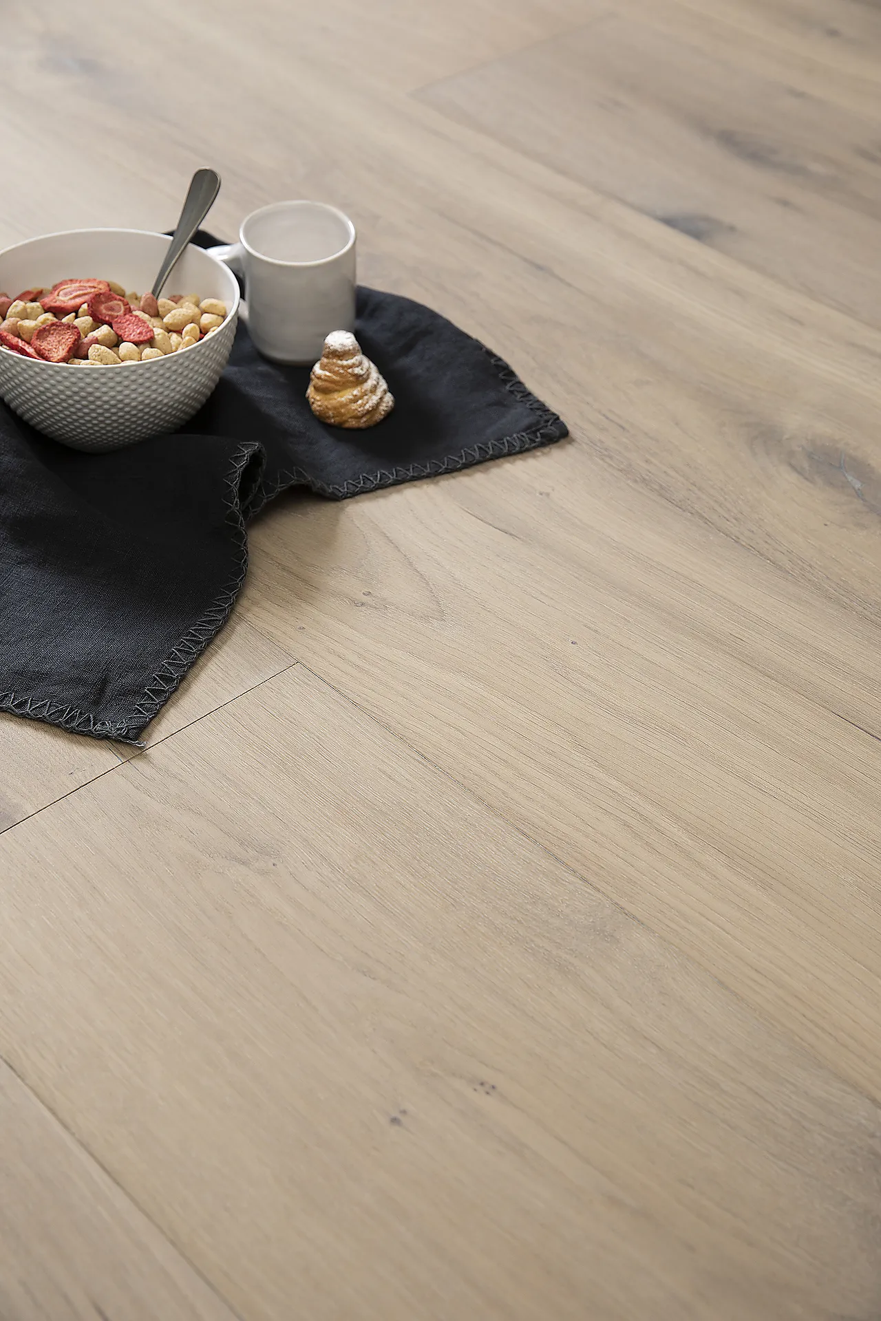 Gulv herdet tre svanshalloljet 1-stav bredde 20,8cm Gulv herdet tre svanshalloljet 1-stav bredde 20,8cm