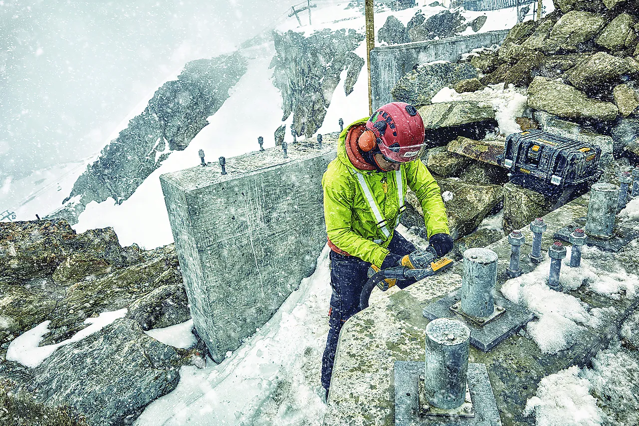 Vinkelsliper 54V XR Flexvolt DCG418NT-XJ