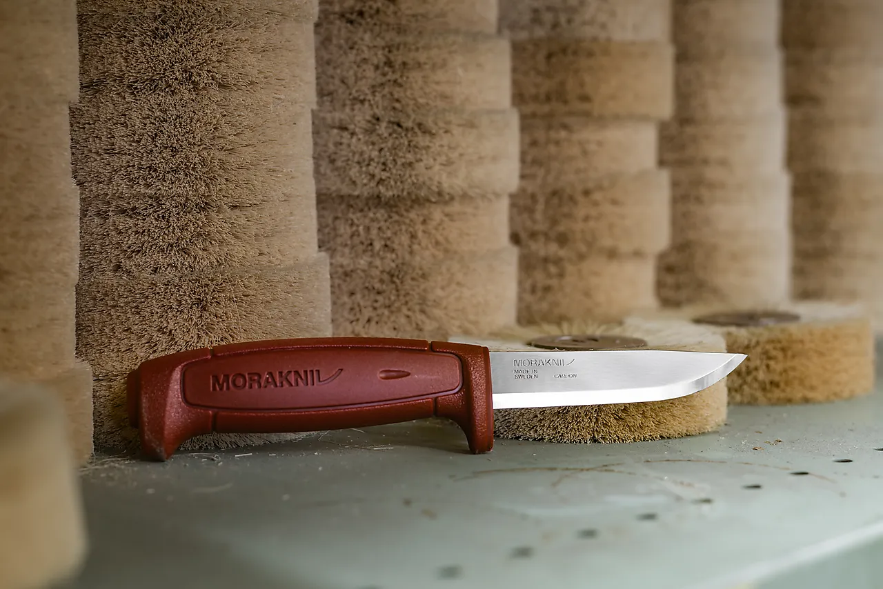 Morakniv basic 511 spann allround slirekniv kullstål Morakniv basic 511 spann allround slirekniv kullstål