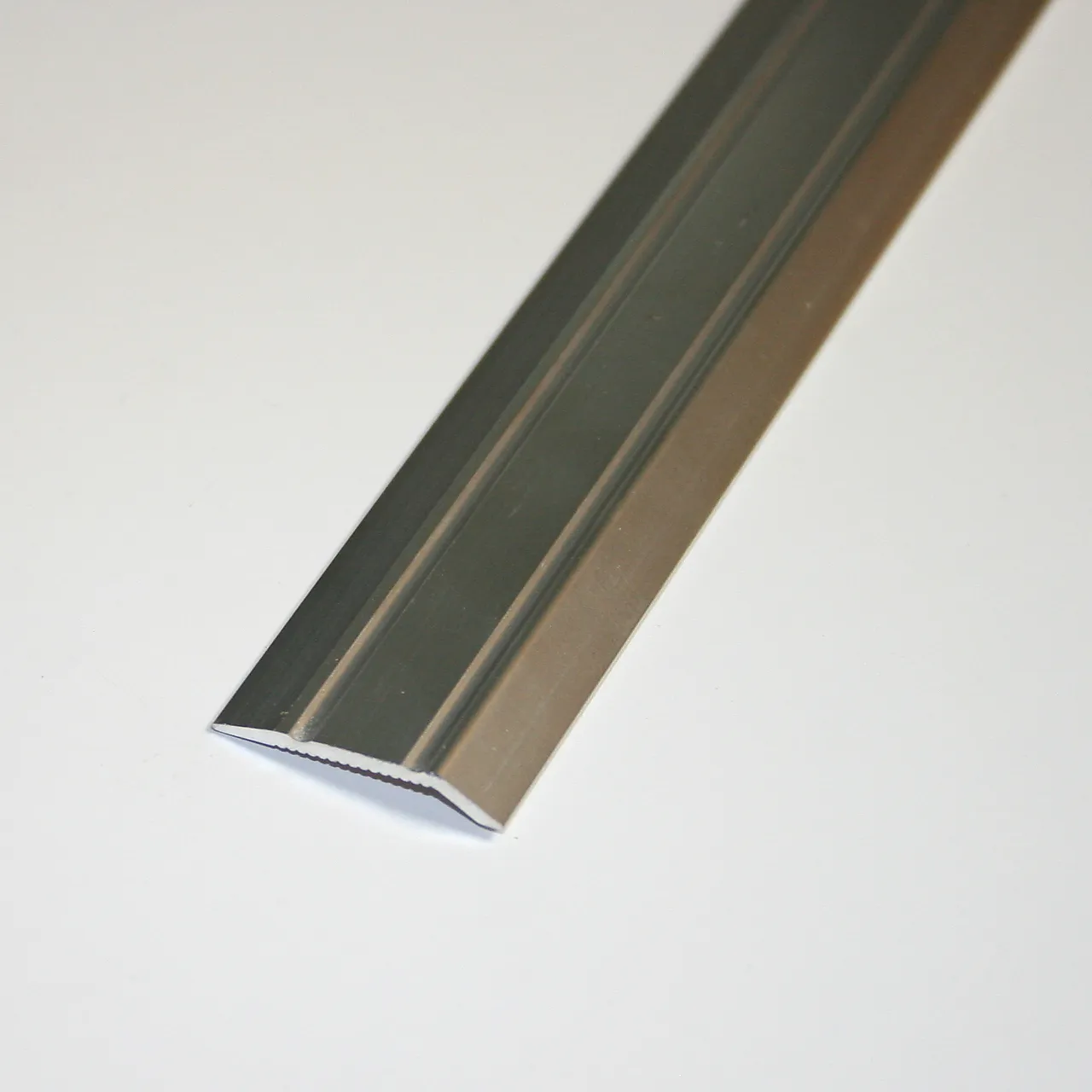 Nivålist nr5 2m sølv blank s kl selvklebende Nivålist nr5 2m sølv blank s kl selvklebende