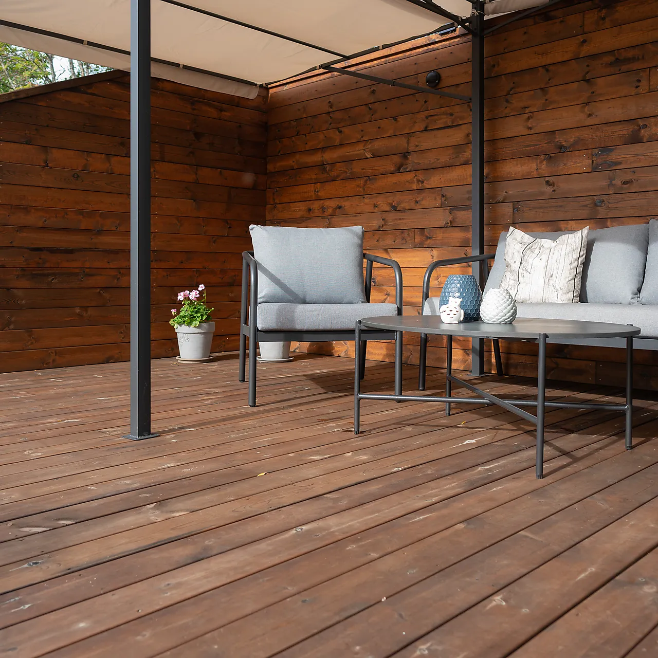 Terrassebord royalimpregnert brun furu 28x145 mm Terrassebord royalimpregnert brun furu 28x145 mm