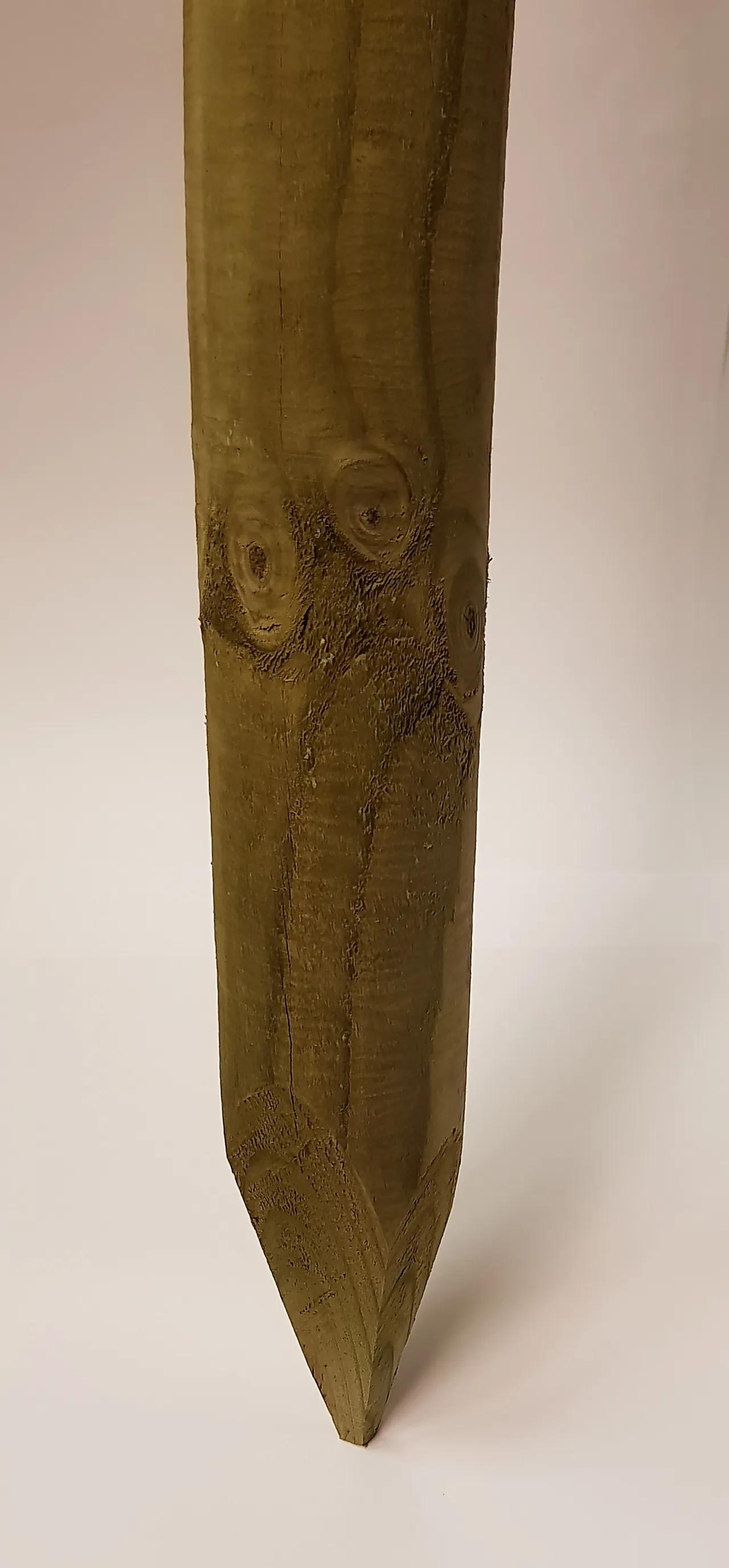 Furu 60x1750mm gjerdestolpe cuimp tanalith e - klasse a Furu 60x1750mm gjerdestolpe cuimp tanalith e - klasse a