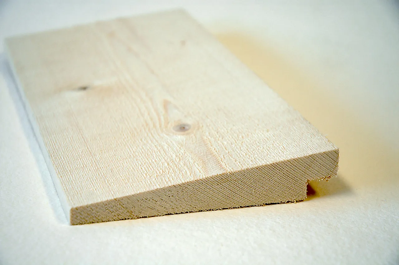 Skrå utvendig kledning 19x148 mm ubehandlet gran Skrå utvendig kledning 19x148 mm ubehandlet gran