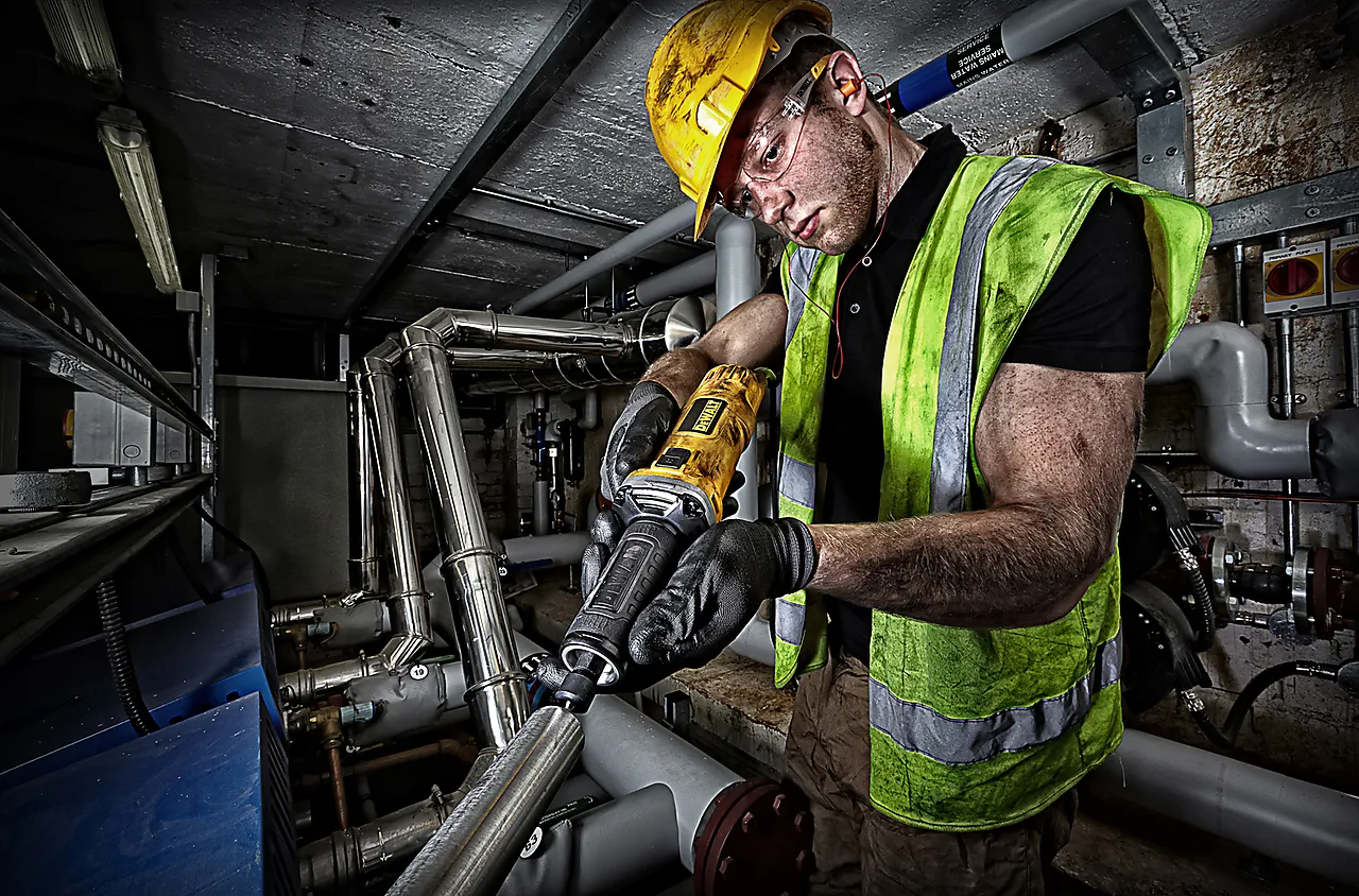 Rettsliper 450w 6mm dwe4884 sklibryter anti-lock