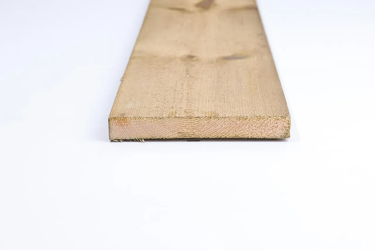Furu 19x148 rektangulær kledning fal cuet grunnet hvit