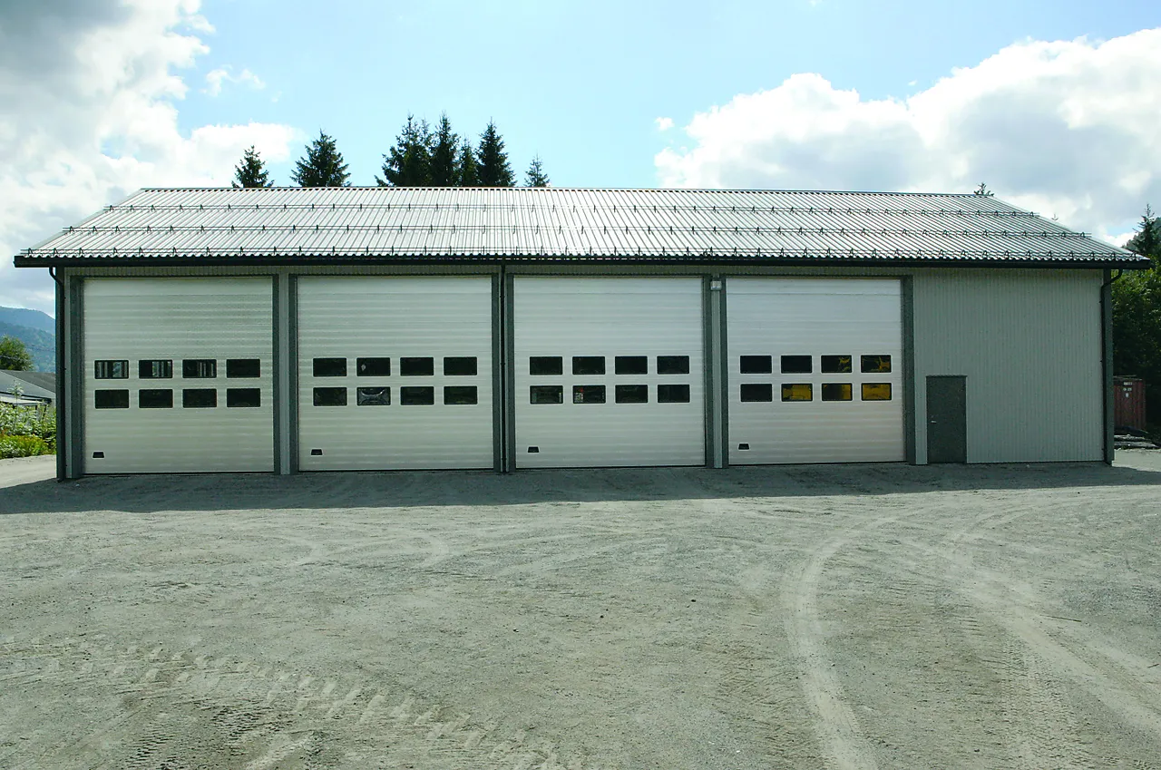 Takplate stål PE-belagt 0,5 mm x 2,5 meter sort