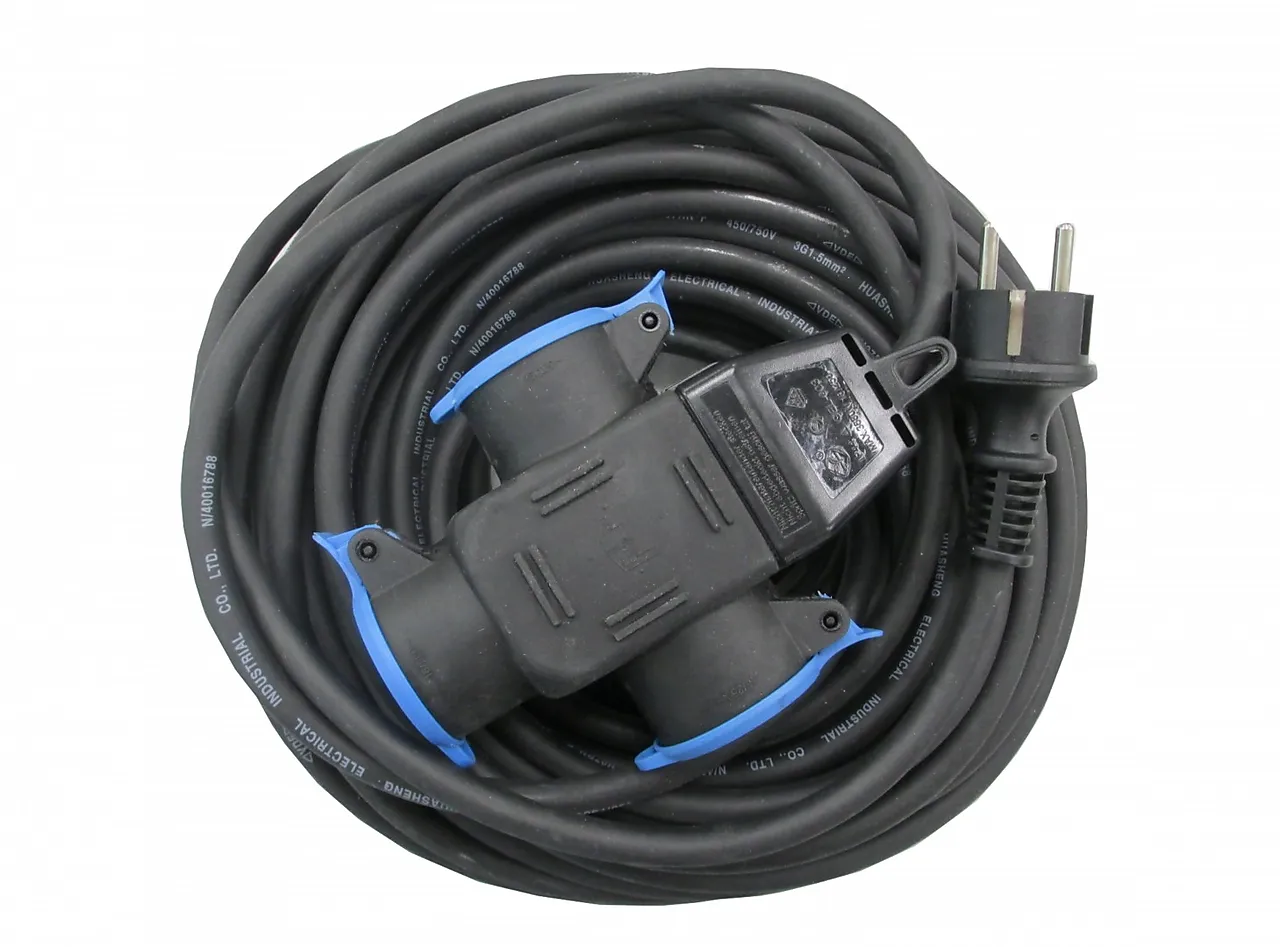 Gummiskjøteledning m/ 3 uttak 25 m Gummiskjøteledning m/ 3 uttak 25 m